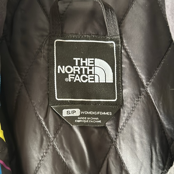 North face women’s ski/snowboard jacket; S - Picture 2 of 5